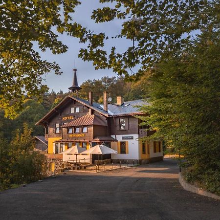 Hotel Lovecky Zamecek Orion Либерц Экстерьер фото